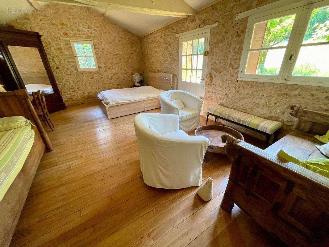 Maison à LE BUISSON-DE-CADOUIN