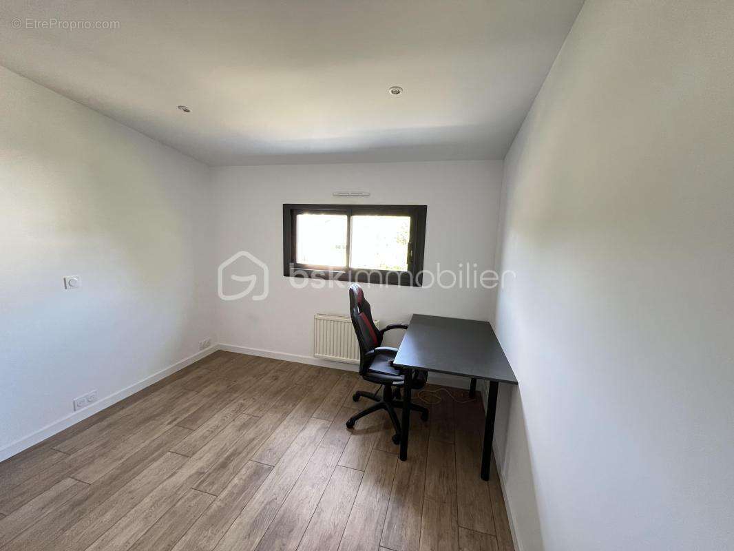 Maison familiale rénovée avec prestations haut de gamme – 5 chambres - photo 11
