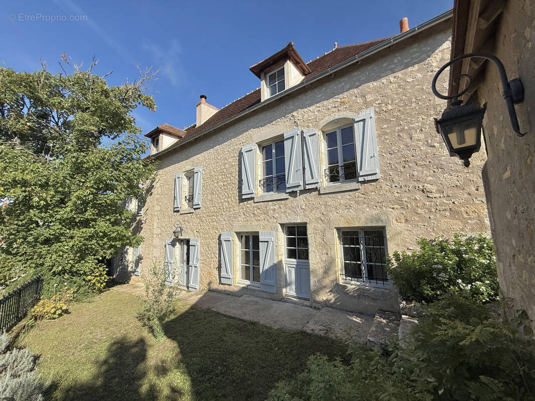 Maison à ANGLES-SUR-L'ANGLIN