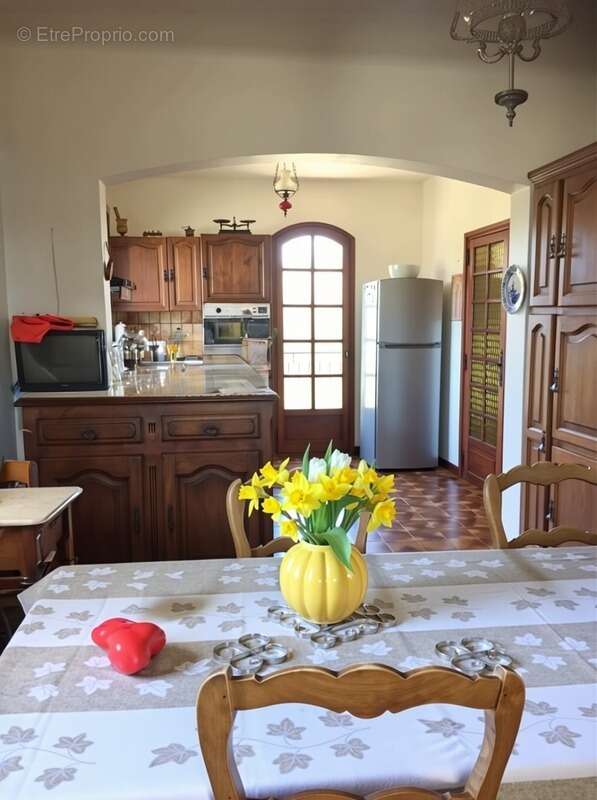 En CORSE, proche AJACCIO, aux portes du village d'AFA, grande maison familiale de 168m2,  terrain arborés de 2300 m2 - photo 17