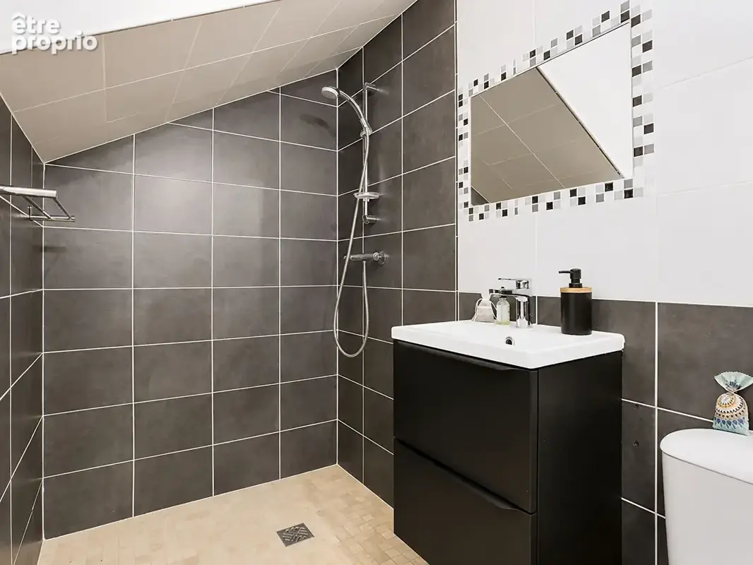 Maison - T5 - 98 m² - photo 9