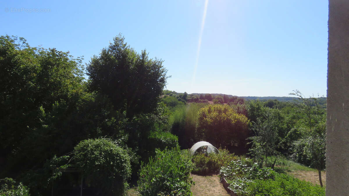 Maison à CORGNAC-SUR-L'ISLE