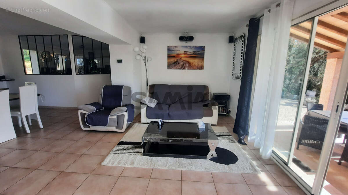Maison à QUISSAC