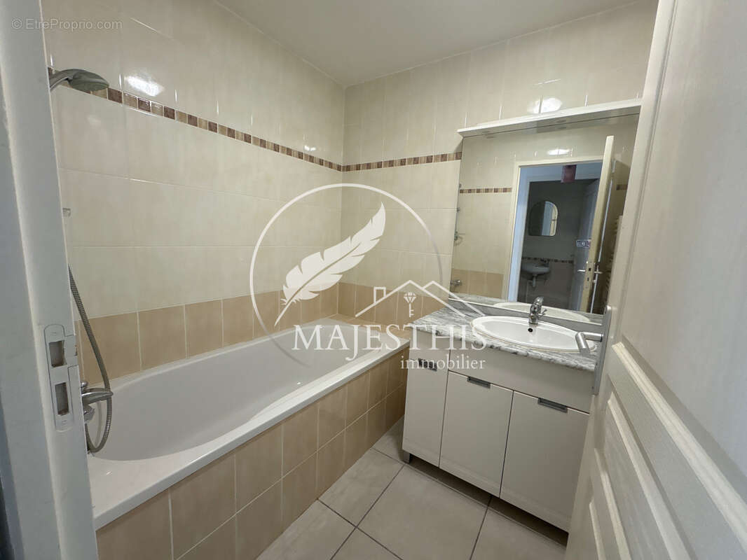 Appartement à HYERES