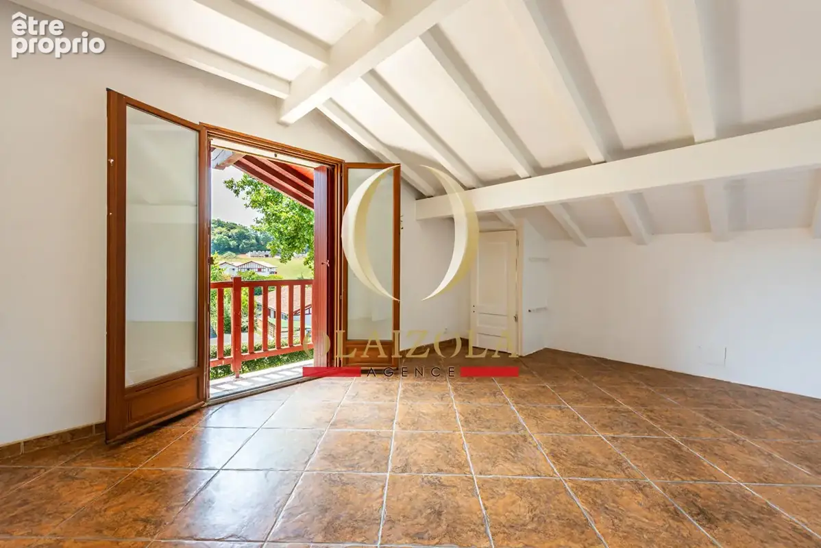 SAINT-PÉE-SUR-NIVELLE - Maison familiale à fort potentiel - photo 12
