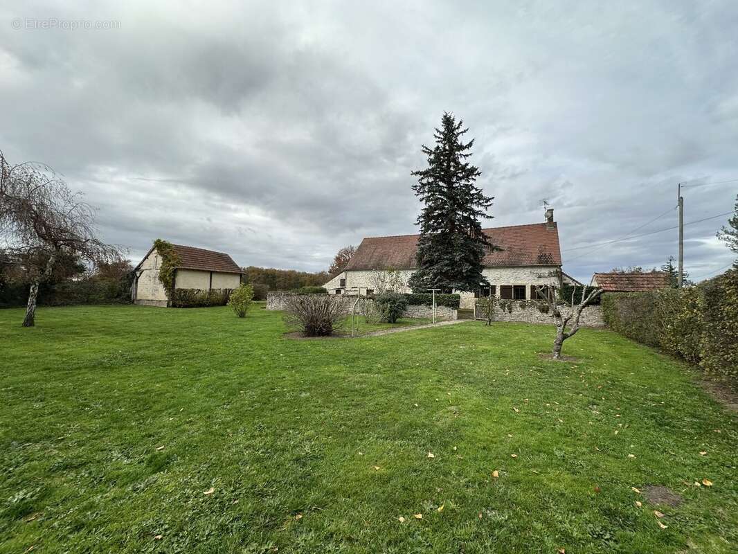 Maison à CHARENTON-DU-CHER