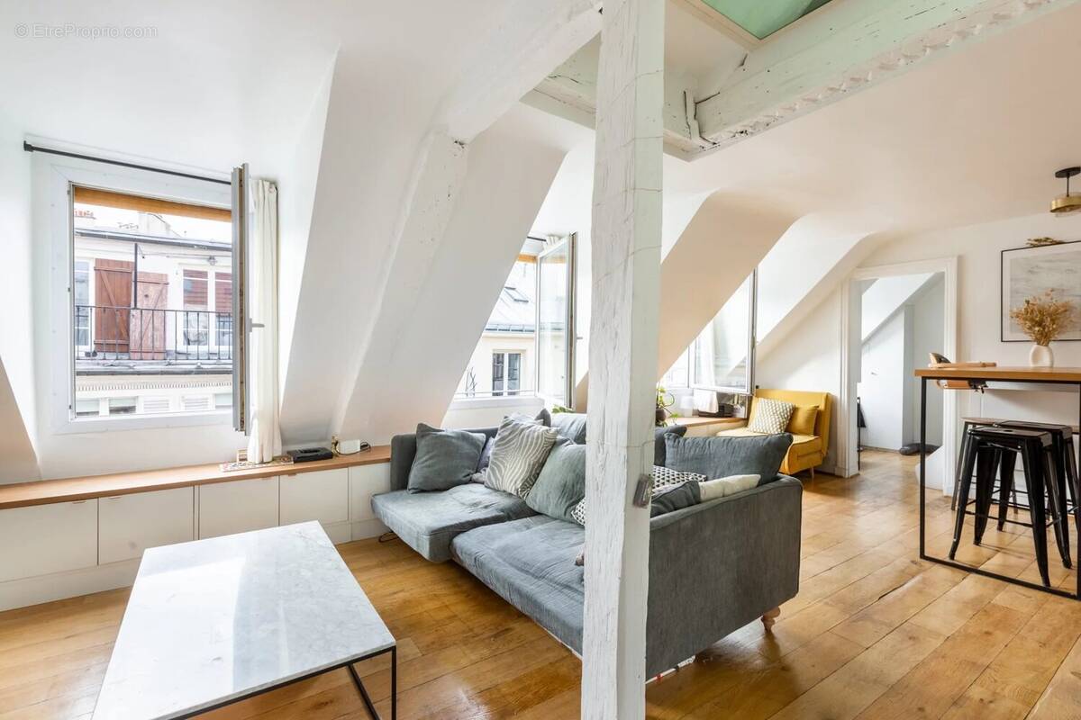 Appartement à PARIS-17E