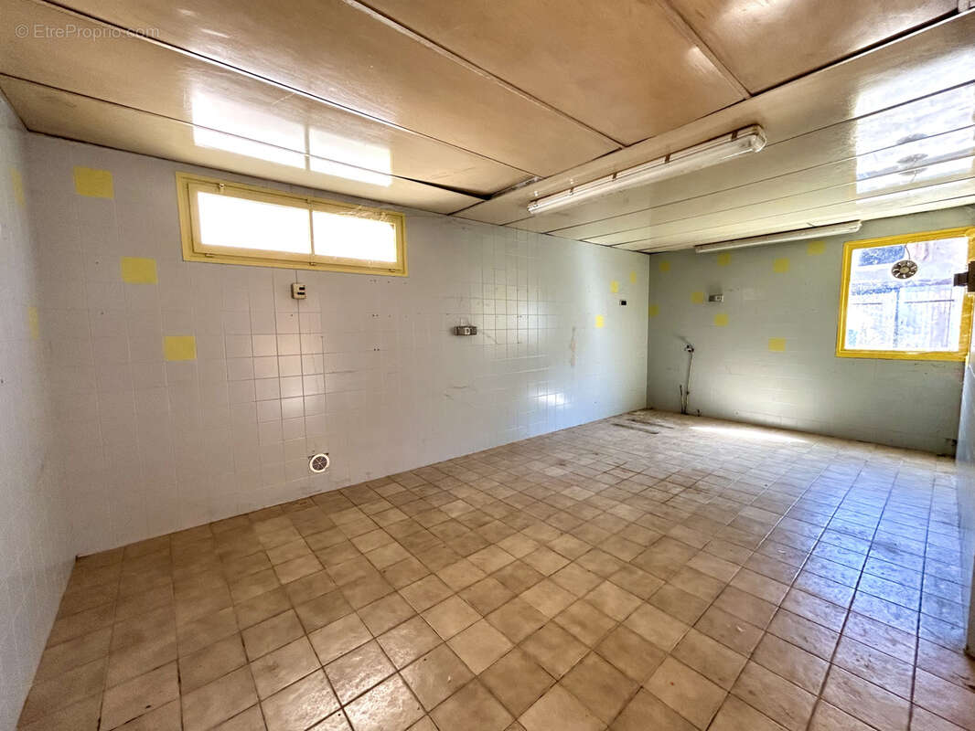 Commerce à VERDUN-SUR-LE-DOUBS