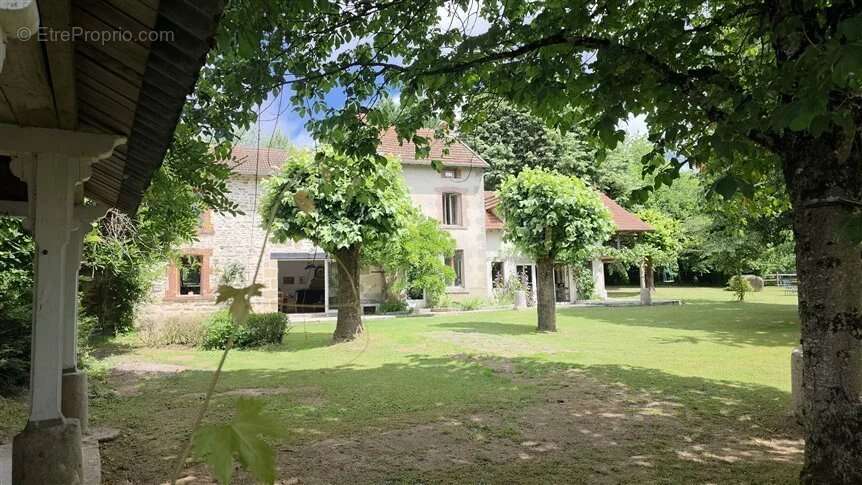 Maison à THAURON
