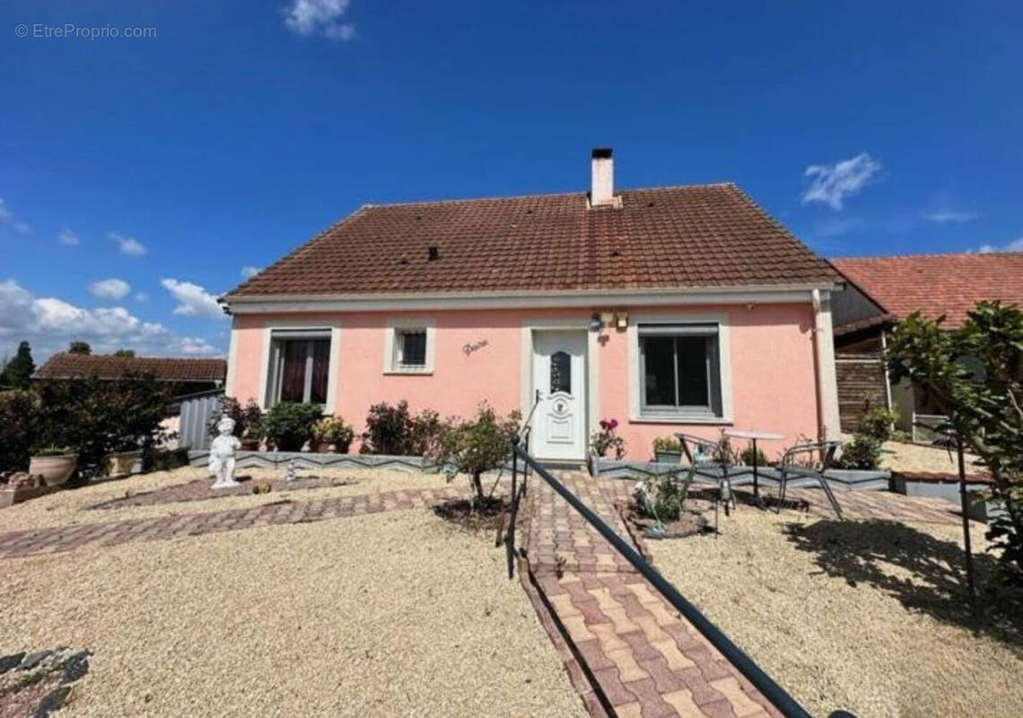 Maison à BILLY