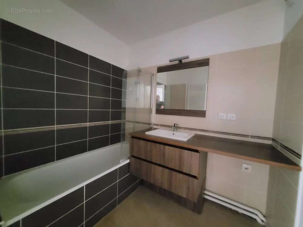 Appartement à JUVIGNAC