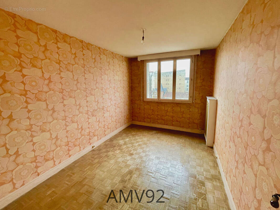Appartement à LA GARENNE-COLOMBES