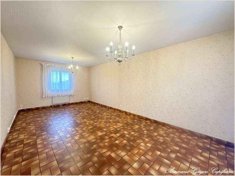 Maison à COURVILLE-SUR-EURE