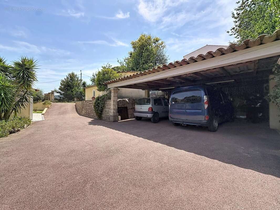 Maison à SAINT-MARTIN-DU-VAR