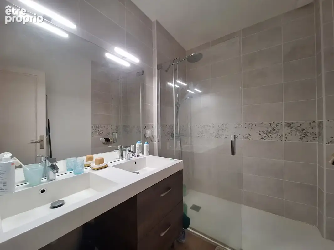 Maison avec chambres plain pied - 164  m² - LES MAILLETS - photo 6