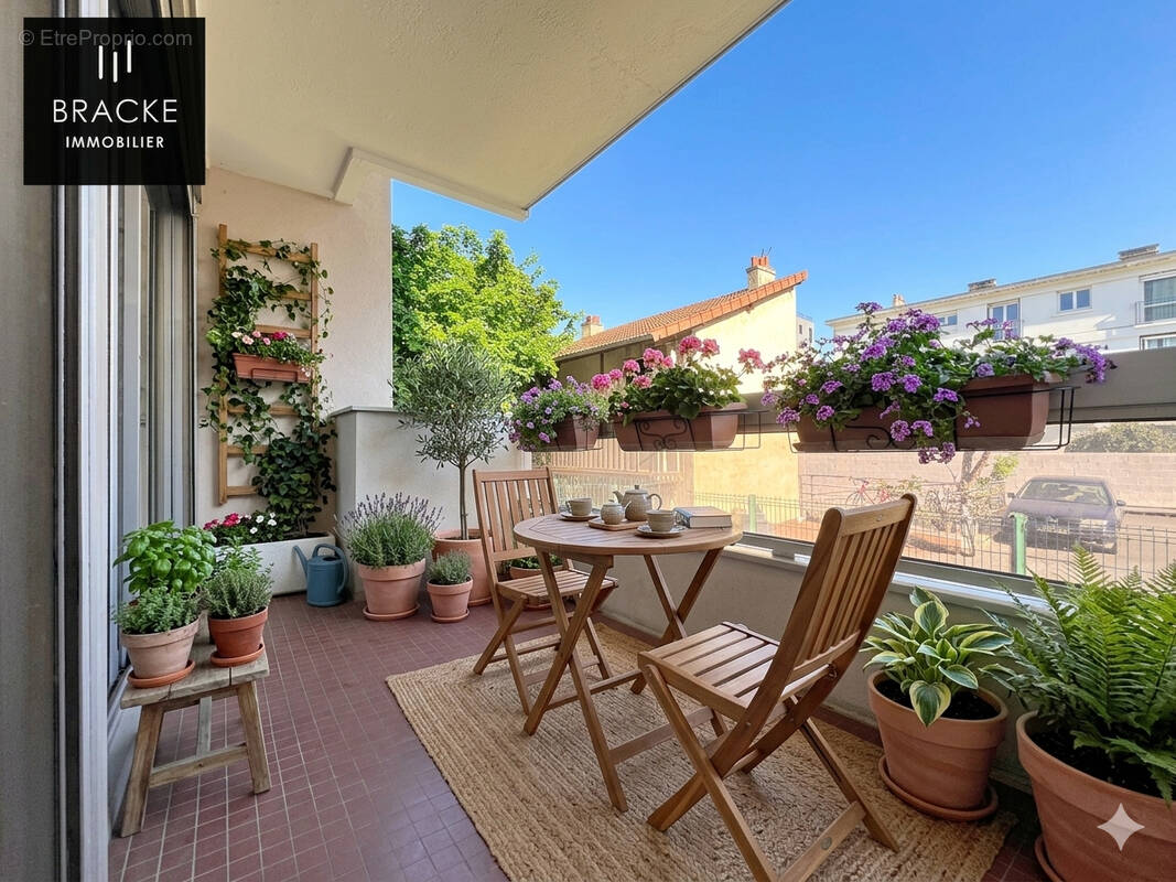 Appartement à COURBEVOIE