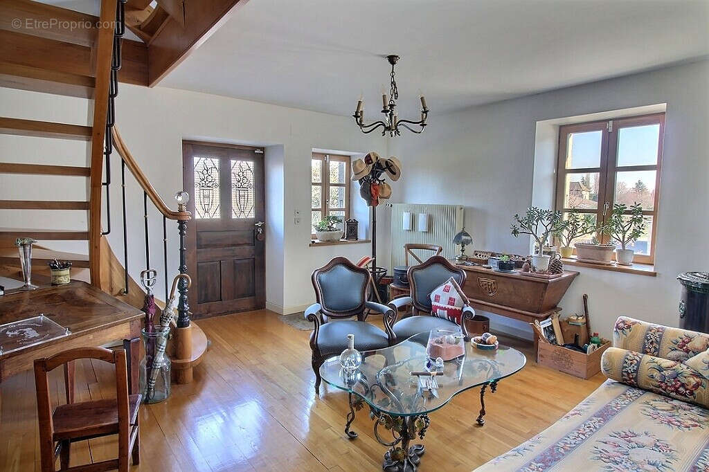 Maison à FESSY