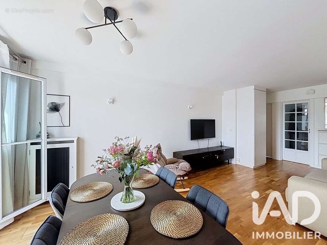 Appartement 72 m² à Courbevoie  - photo 2