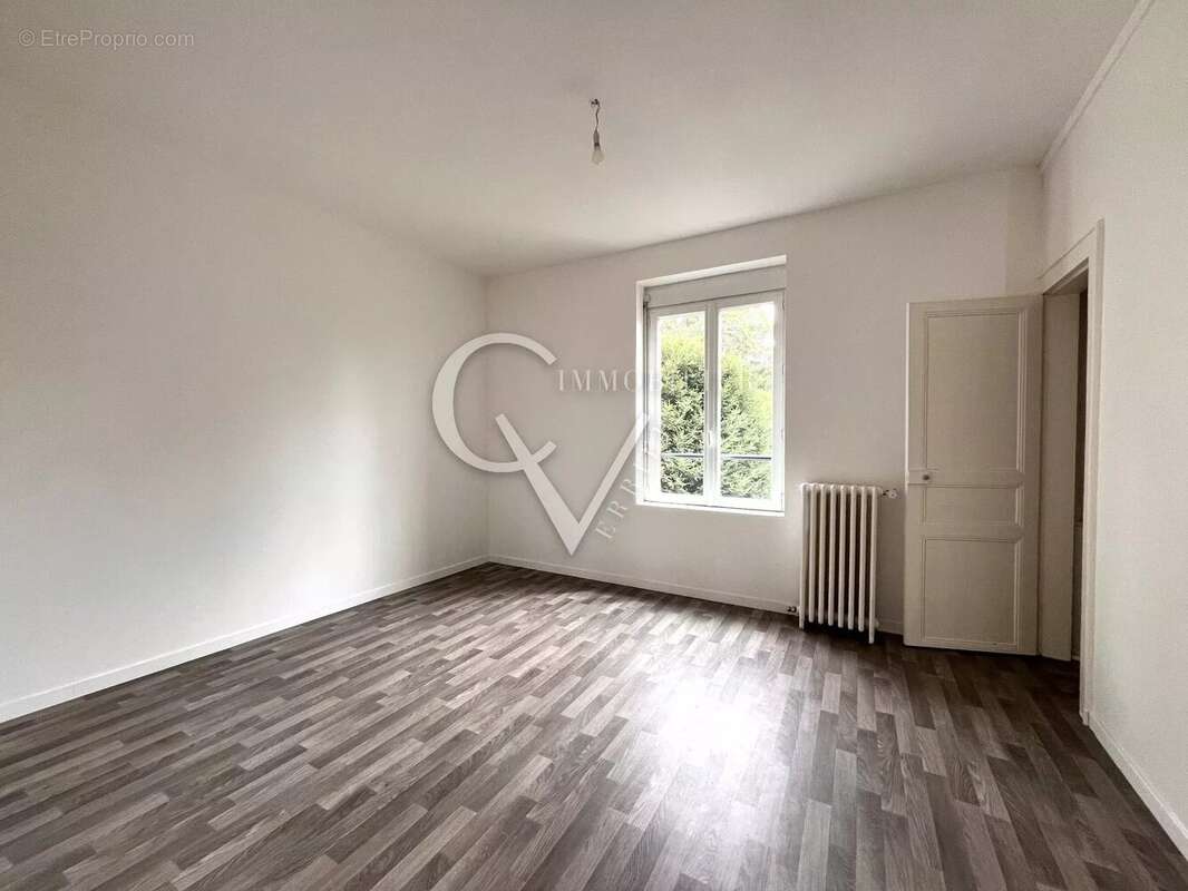 Appartement 235 m² à Etrepagny  - photo 11