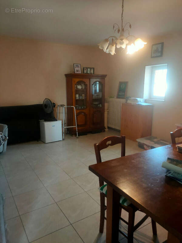 Maison familiale de 129,63 m² - La Ville-aux-Dames proche gare école commerces - photo 5