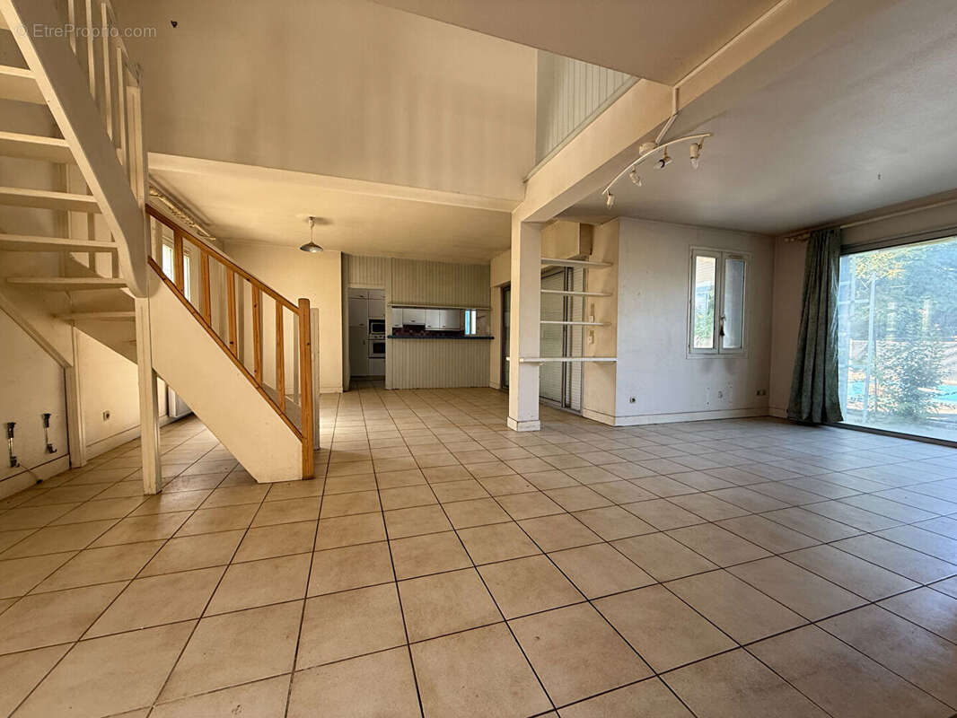 Maison à VAUX-SUR-MER