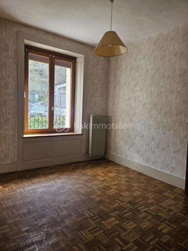 Maison à MOREZ
