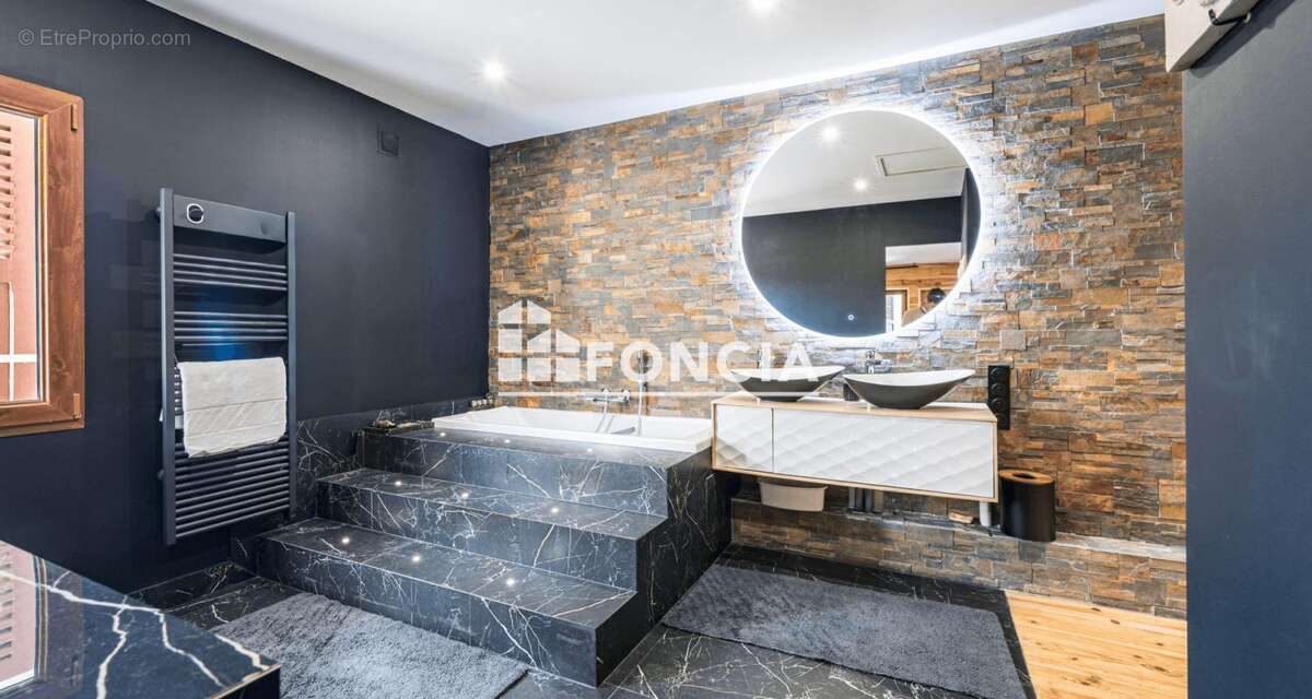 Maison à SAINT-NICOLAS-LA-CHAPELLE