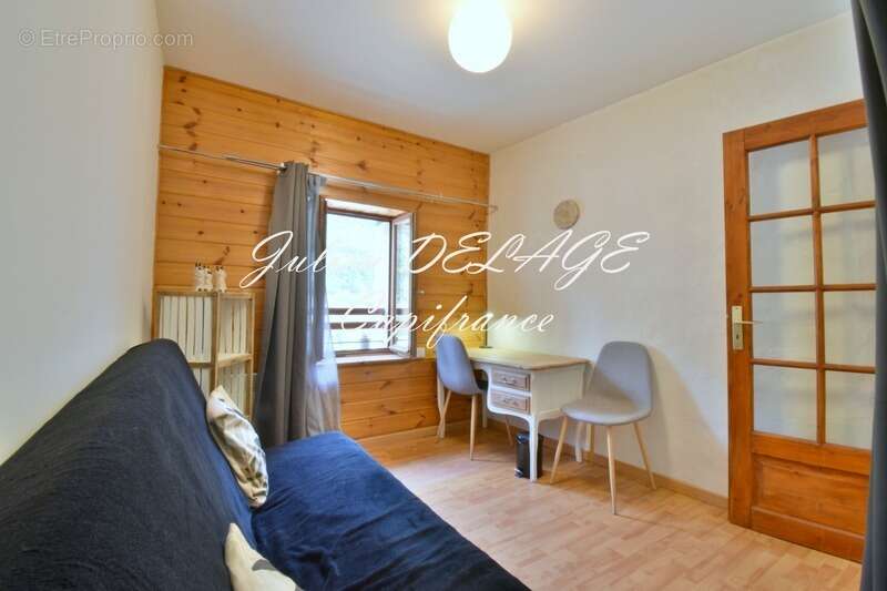 Appartement à SAINT-CLEMENT-SUR-DURANCE