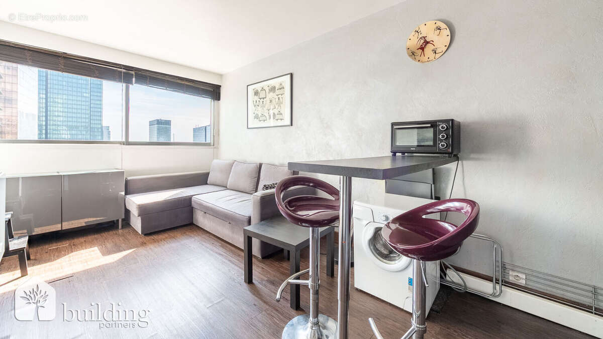 Appartement à COURBEVOIE