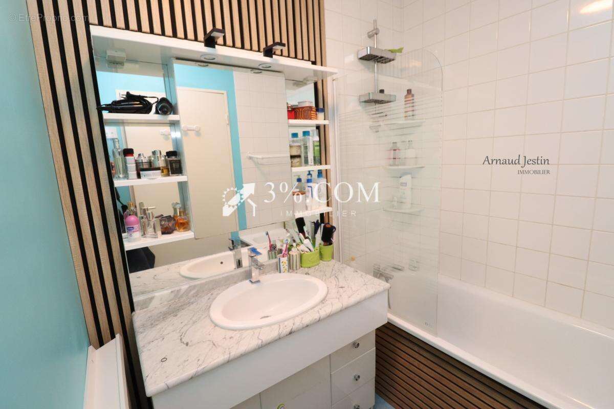 Appartement à SAINT-JACQUES-DE-LA-LANDE