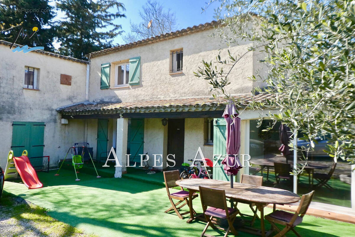 Maison à VILLENEUVE-LOUBET