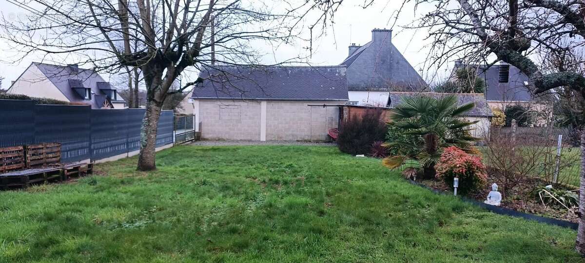 Maison à CLEGUEREC