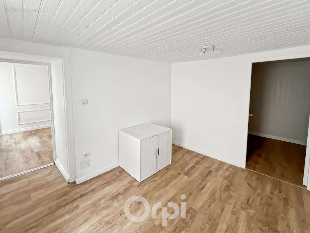 Appartement à AMBAZAC