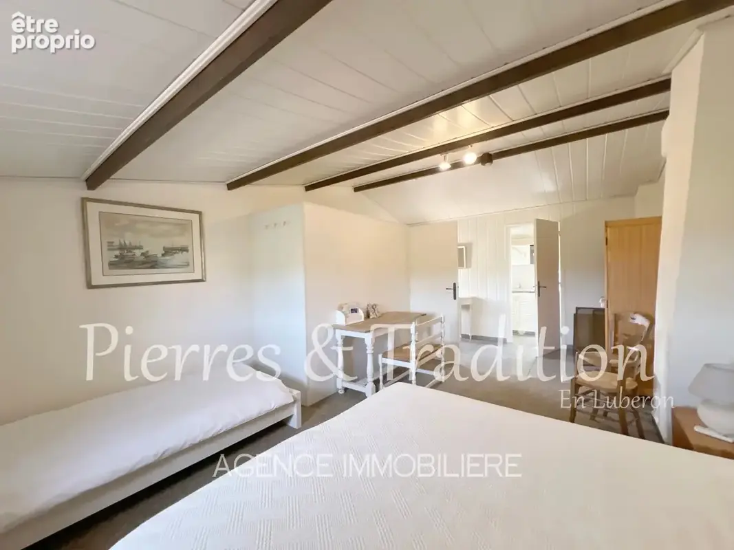 St Saturnin les Apt, maison de 120m2 avec jardin et piscine - photo 9