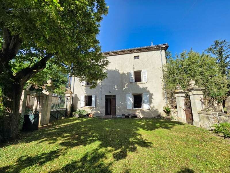 EXCLUSIVITE / Propriété rare / 63160 Glaine Montaigut - photo 19