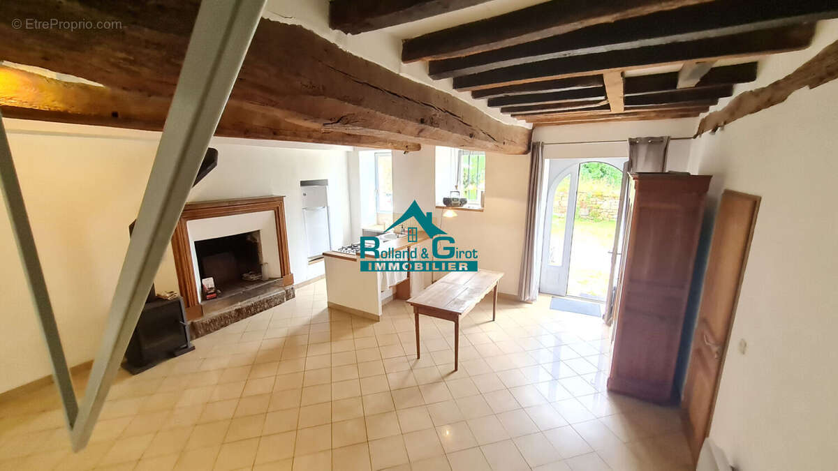 Maison à SAINT-OUEN-DES-ALLEUX