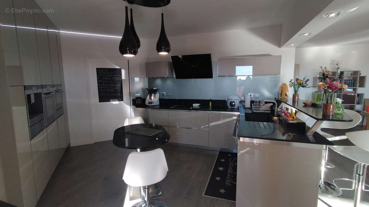 Appartement à CARQUEIRANNE