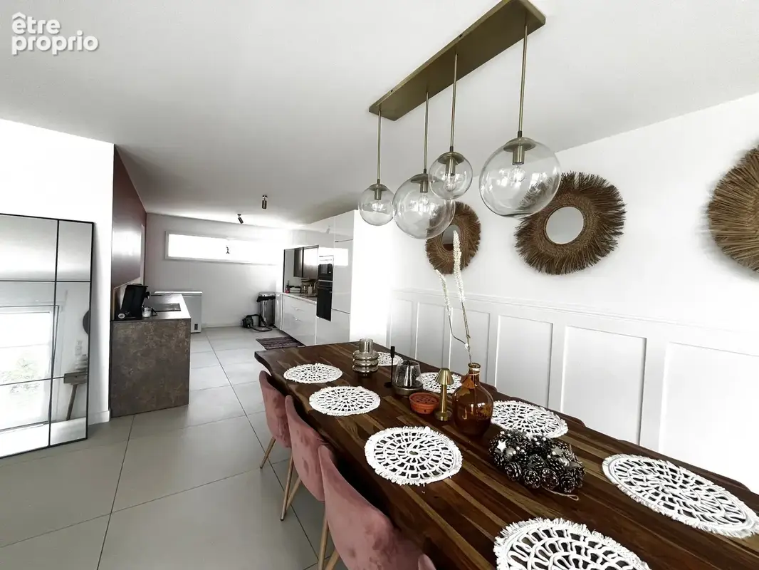Maison de 151m2 semi plain-pied à proximité de la frontière en secteur calme - photo 2