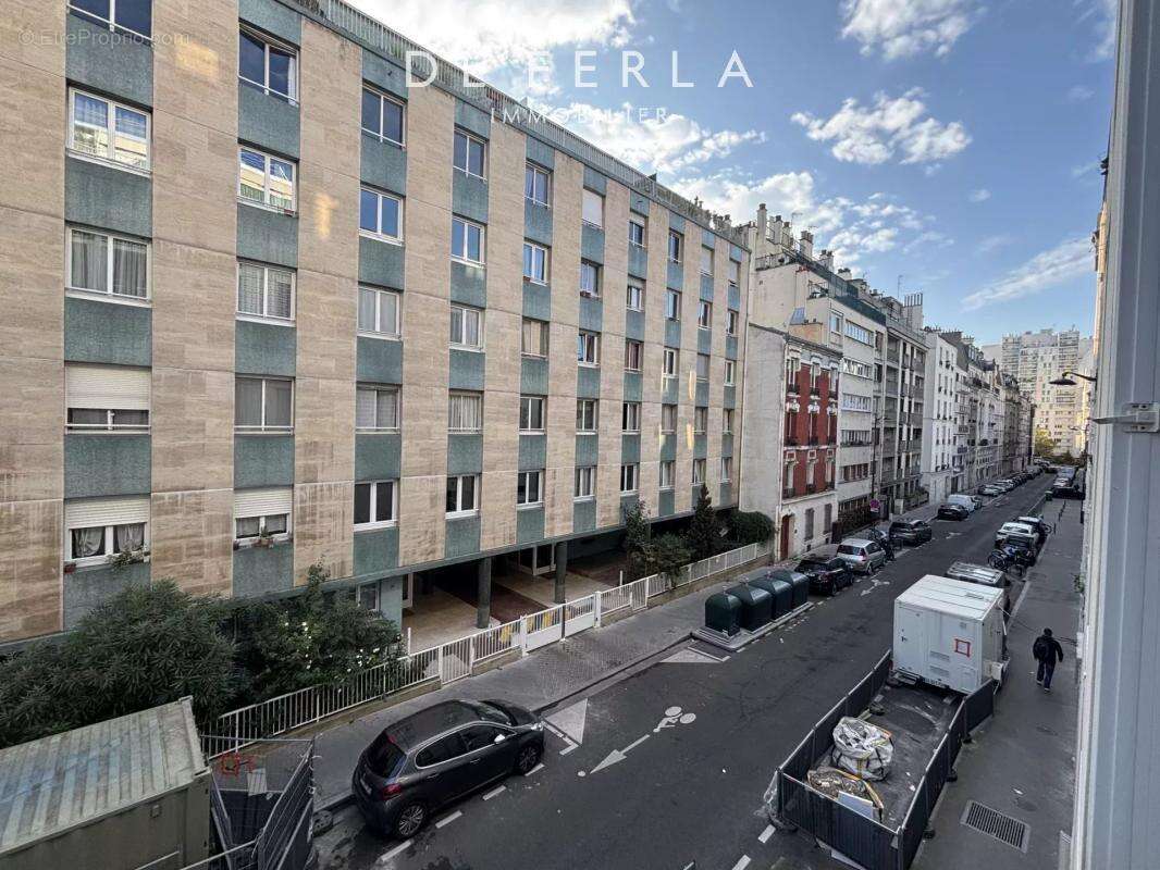 Appartement à PARIS-14E