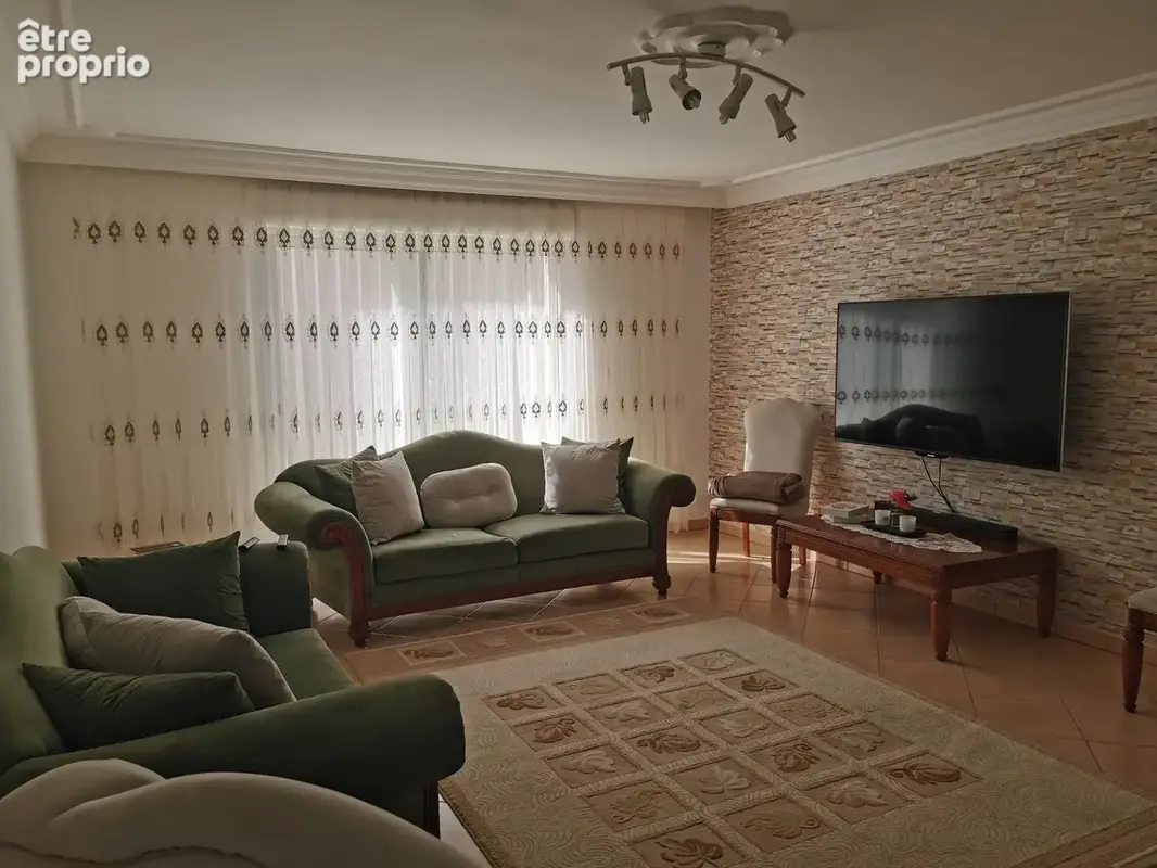 Maison de 2007 avec quatre chambres et un bureau - photo 3
