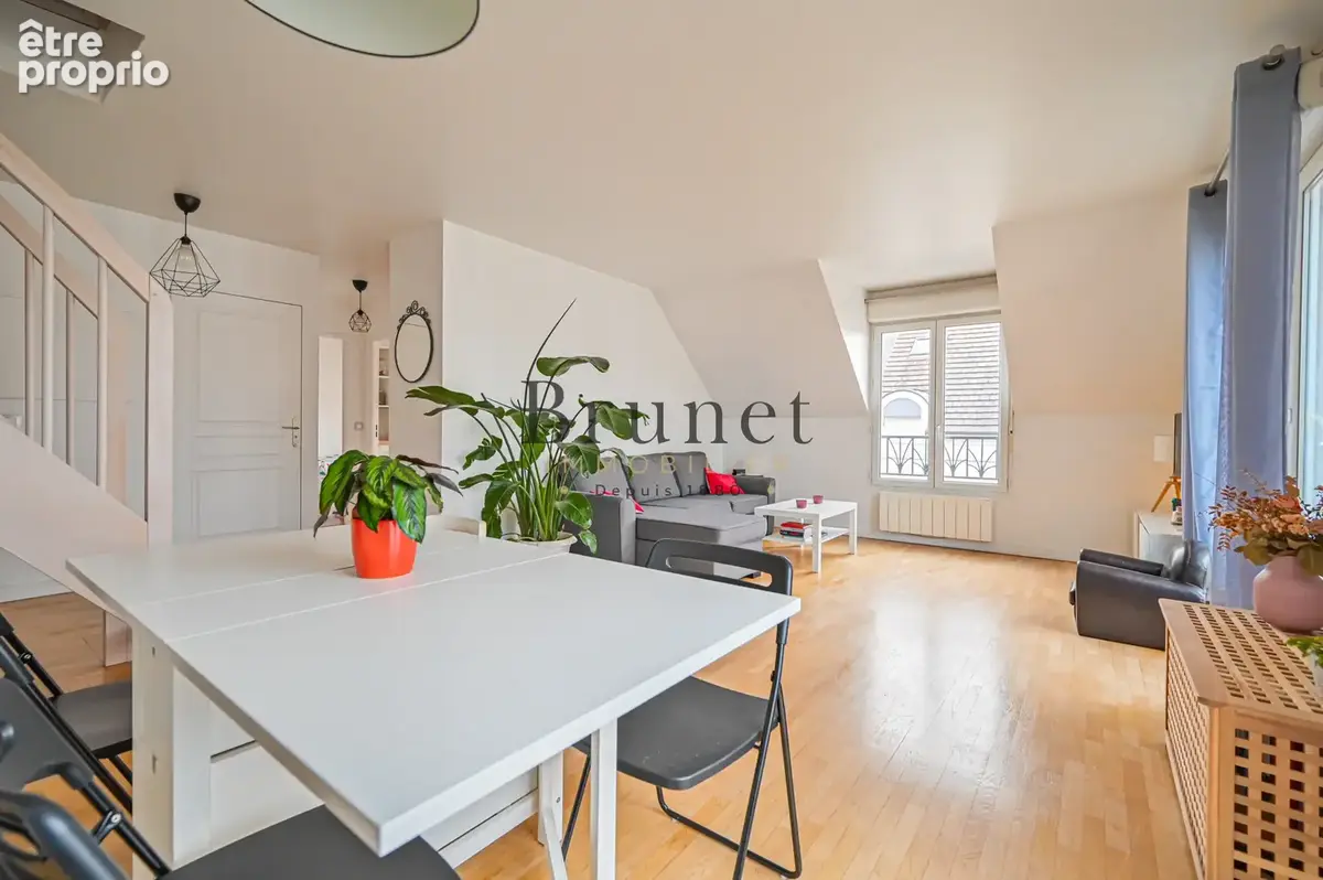 Appartement à SAINT-MAUR-DES-FOSSES