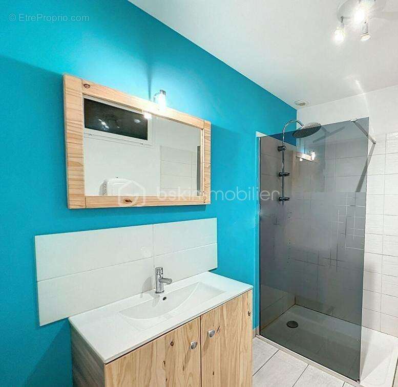 Maison à LA CHAPELLE-SAINT-MARTIN-EN-PLAINE