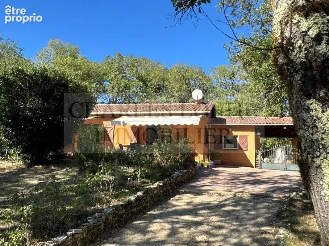 Jolie maison de plain-pied et garage sur un terrain de 2 820 m² - photo 2