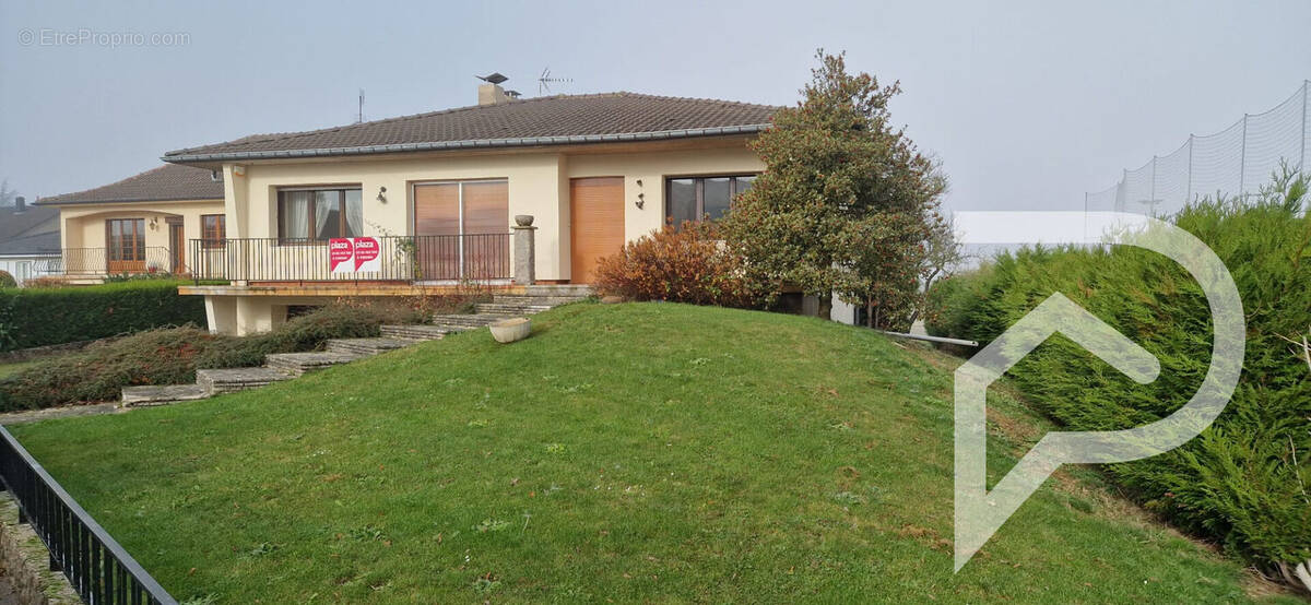 Maison à AMANVILLERS