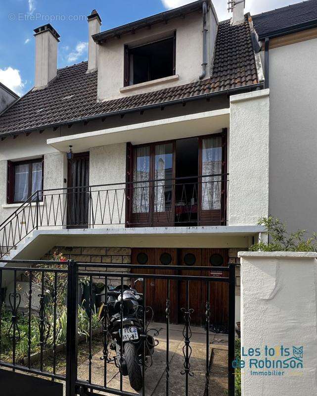 Maison à LE PLESSIS-ROBINSON