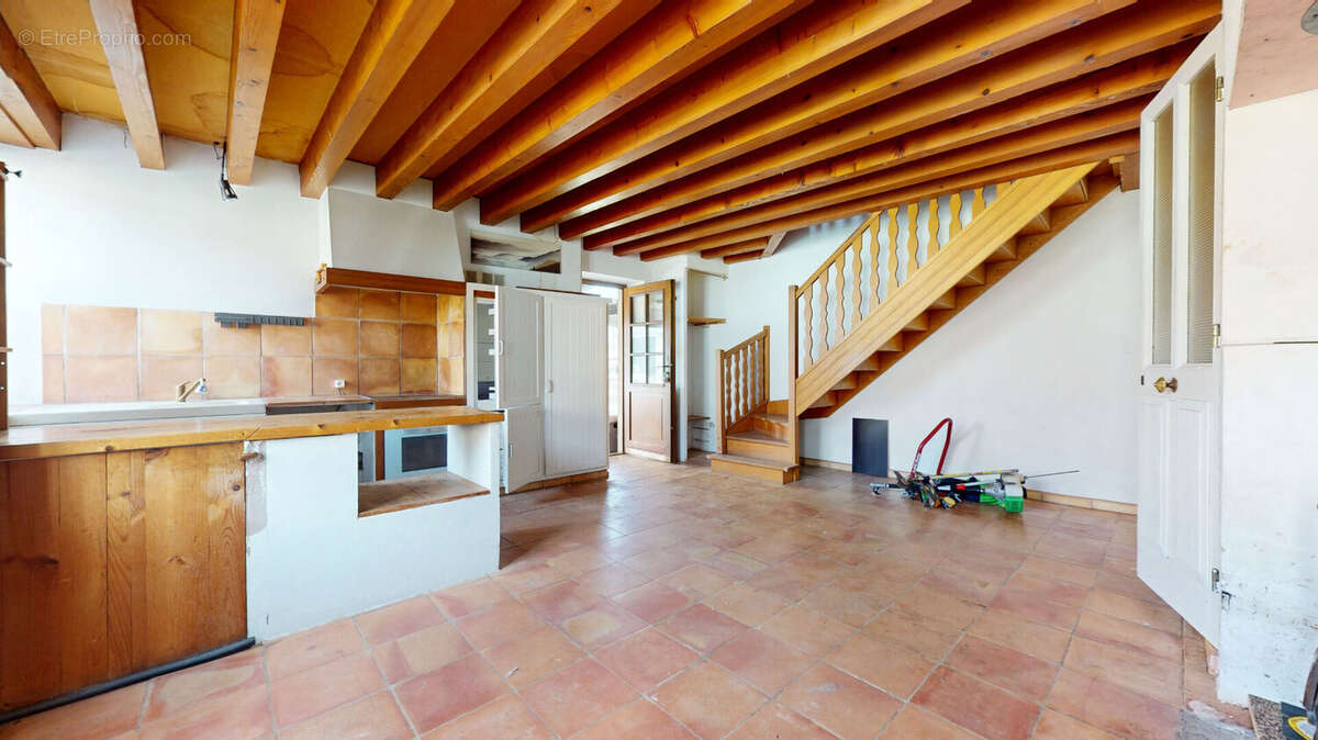 Maison 77 m² à Druillat  - photo 2