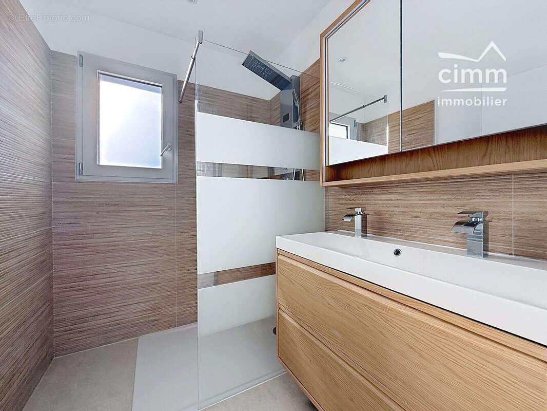 Maison 92 m² à Mazan  - photo 9