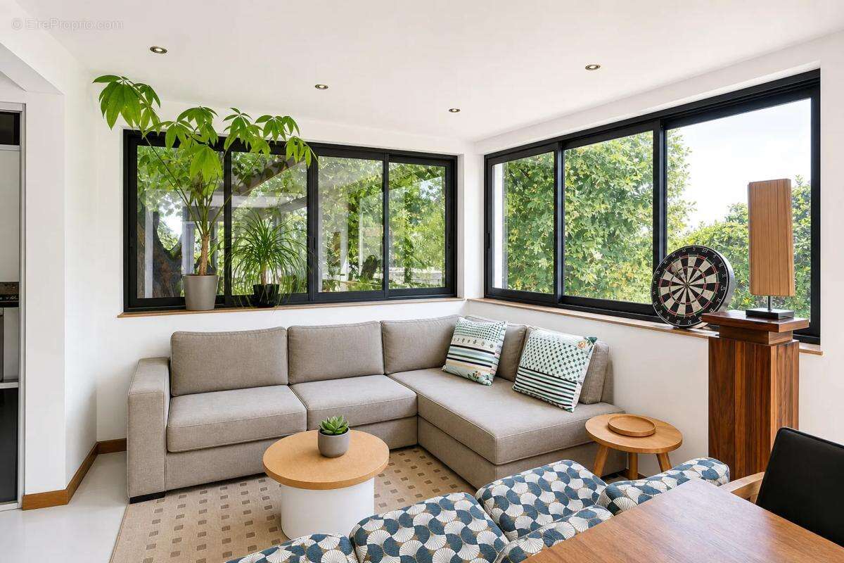 Maison de 7 pièces de 171 m² à Bagnols-sur-Cèze - photo 2