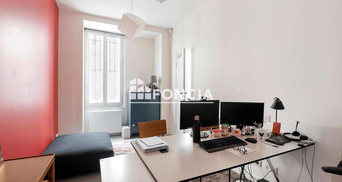 Appartement à PARIS-10E