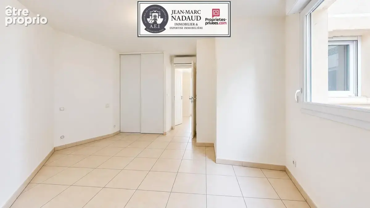 Saint-Raphaël-Vieux Port -T4, 91m2 - grande terrasse - climatisation- 2 grands garages avec espaces de stockage - photo 15